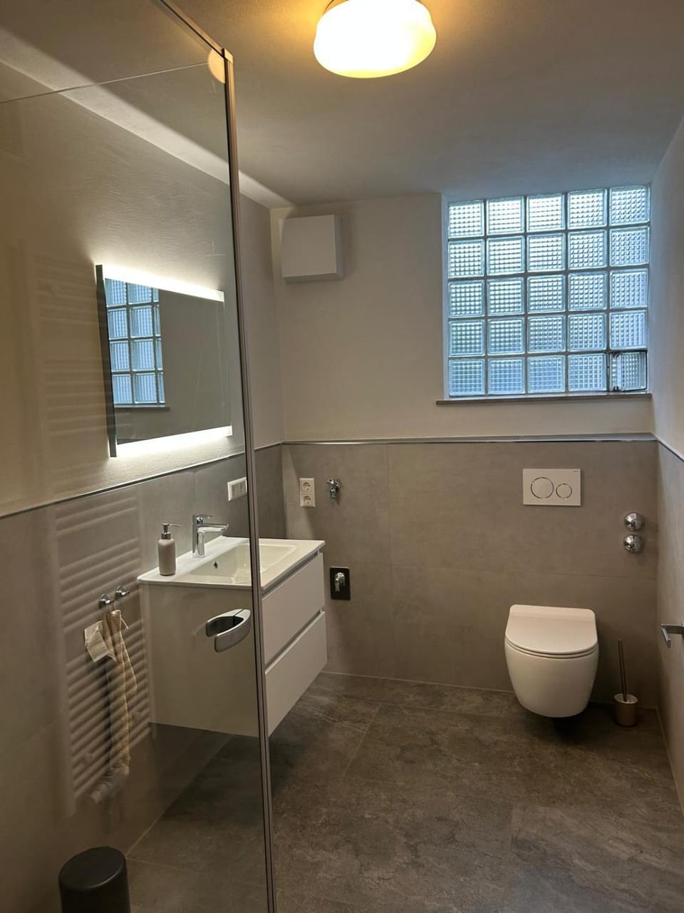 Toilet, Bathroom