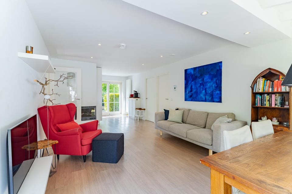 TV and multimedia, Seating area