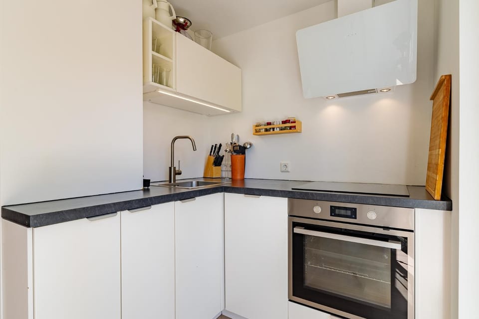 oven, kitchen