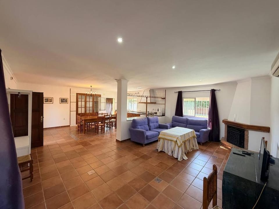 Finca La Talona, piscina House in Bajo Guadalquivir