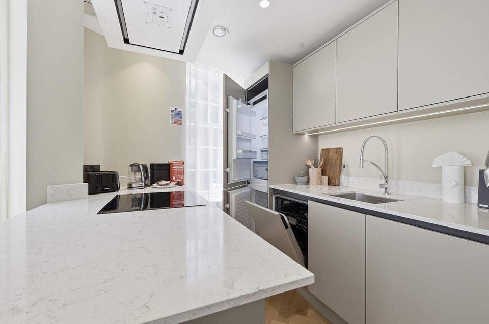 Cheyne Sequoia l A Luxury Chelsea Retreat Apartment in London