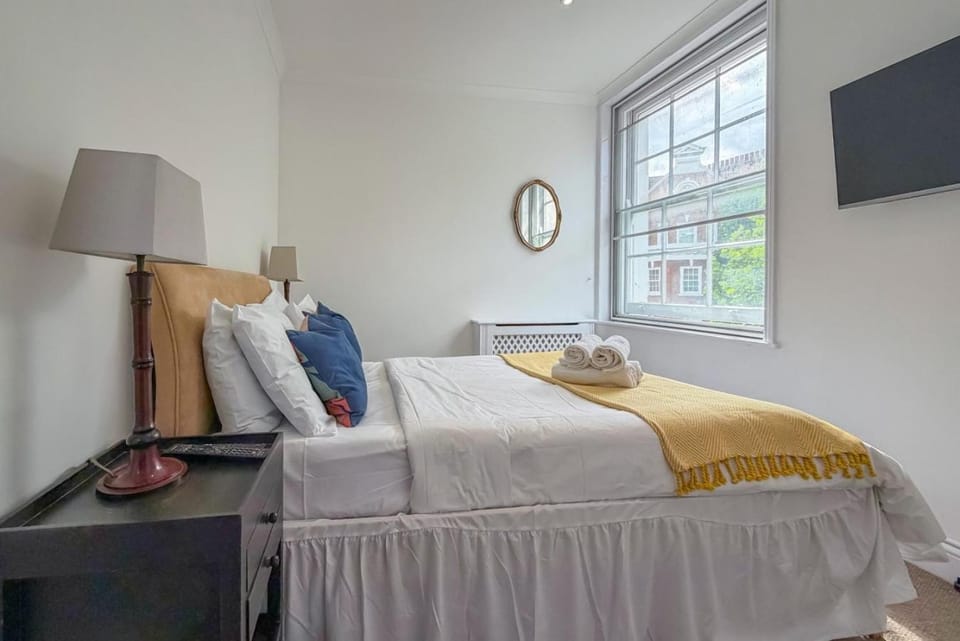 Kings Road Suite with Roof Terrace by Devereux Apartment in City of Westminster