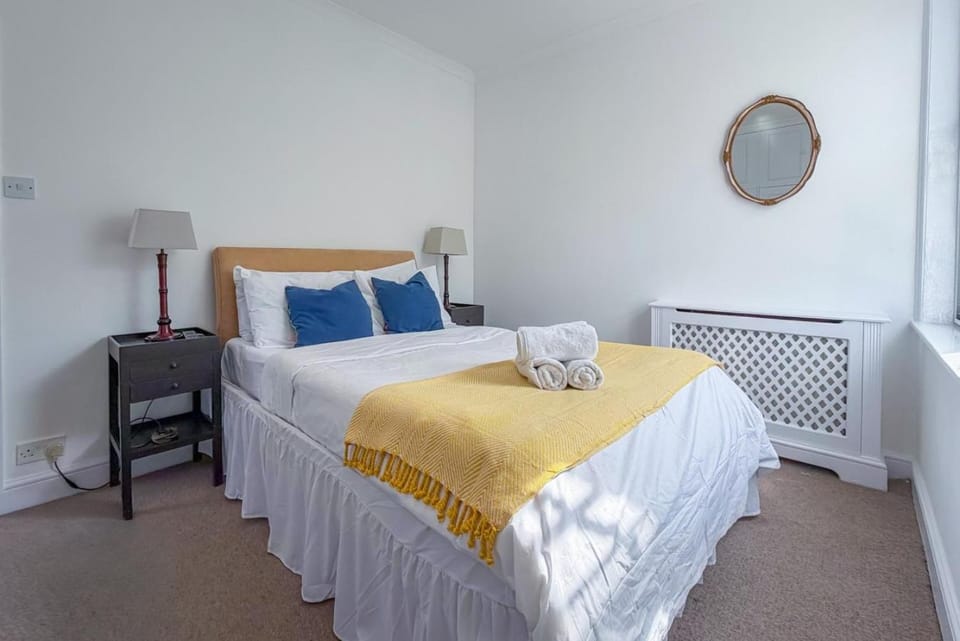 Kings Road Suite with Roof Terrace by Devereux Apartment in City of Westminster