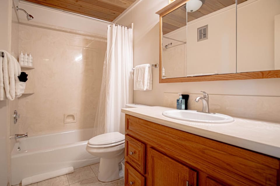 Bathroom, Bath