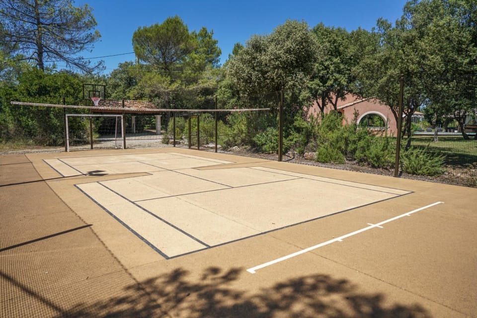 Villa Hangaroa Villa in Saint-Maximin-la-Sainte-Baume
