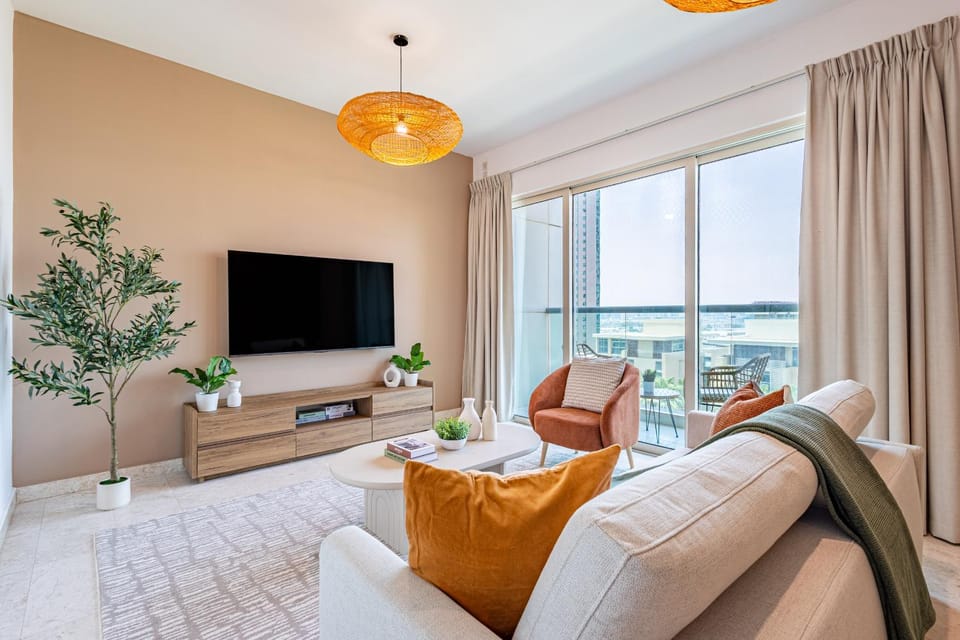 Modern 2BR - Marina Square - Reem Island - Pool & Gym Apartment in Abu Dhabi
