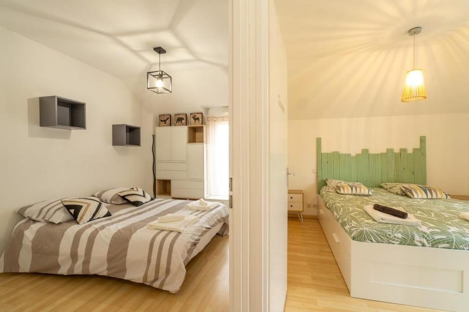 Center a Stone's Throw Away Apartment in Vannes