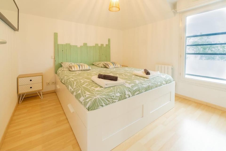 Center a Stone's Throw Away Apartment in Vannes