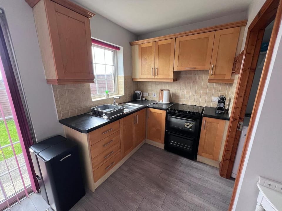 Modern Tramore Townhouse - Beach, Golf & Greenway House in Tramore