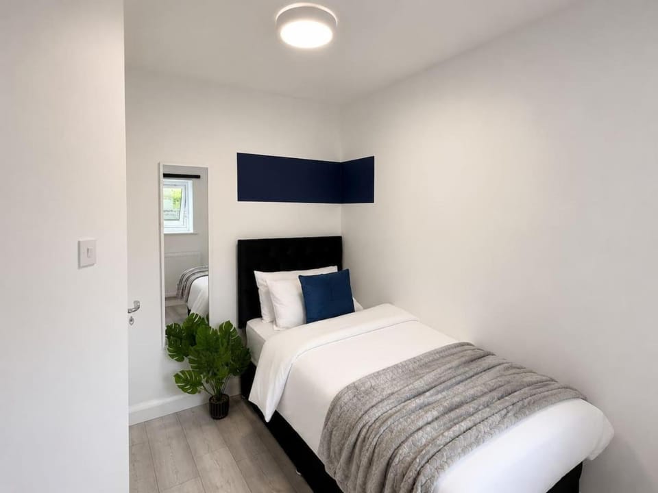 Bedford Station Stay - Sleeps 3 - Free Parking Apartment in Bedford