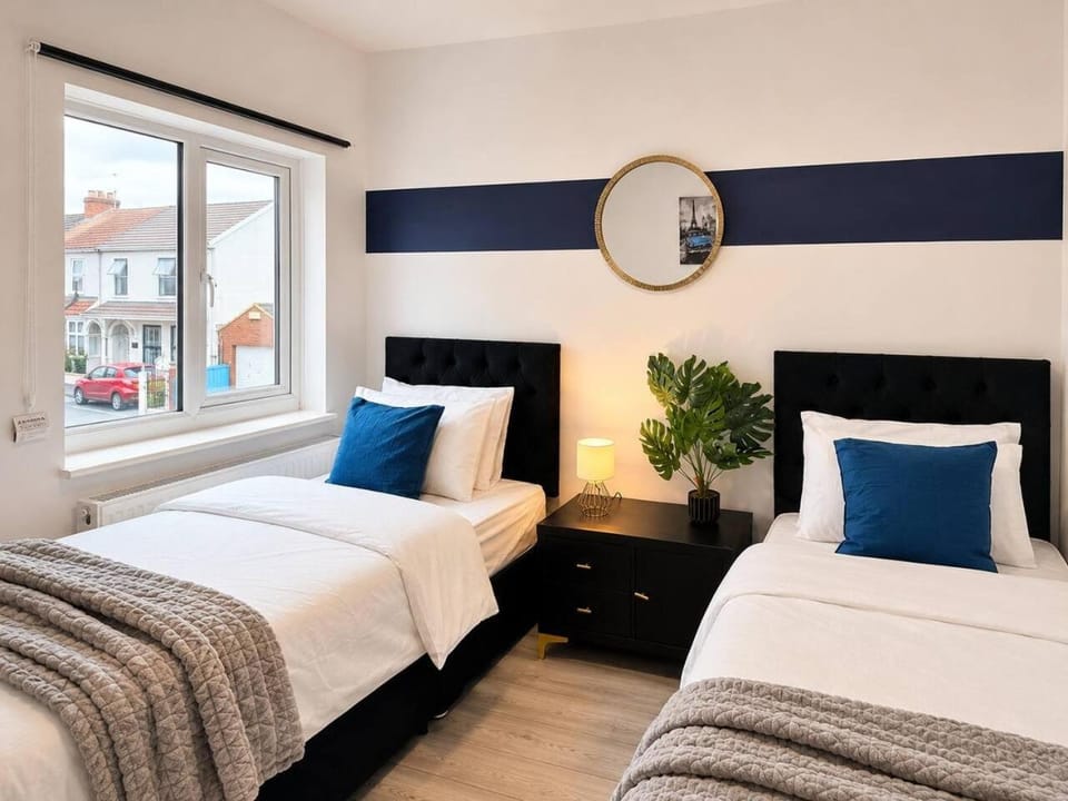Bedford Station Stay - Sleeps 3 - Free Parking Apartment in Bedford