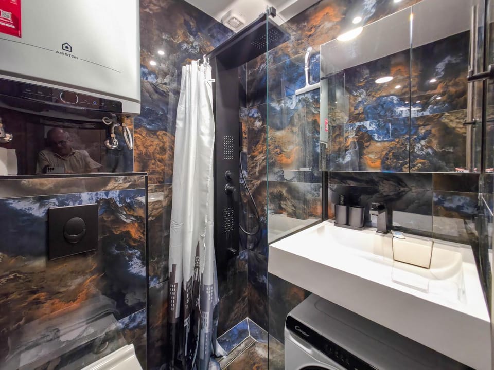 Shower, Bathroom