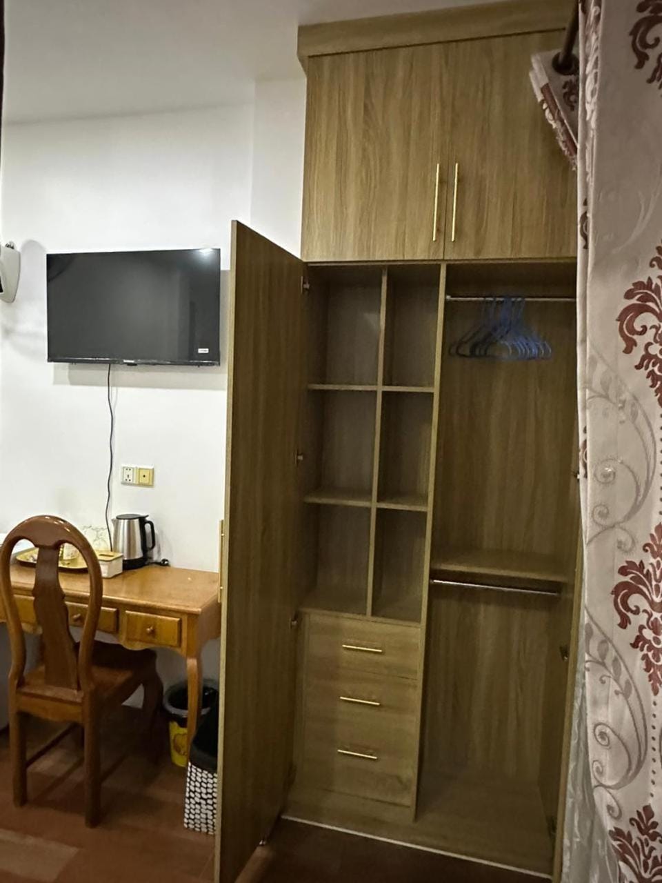 VJs Sports bar, Hotel and Apartments Apartment hotel in Phnom Penh Province