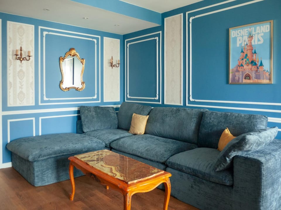 Communal lounge/ TV room, Living room