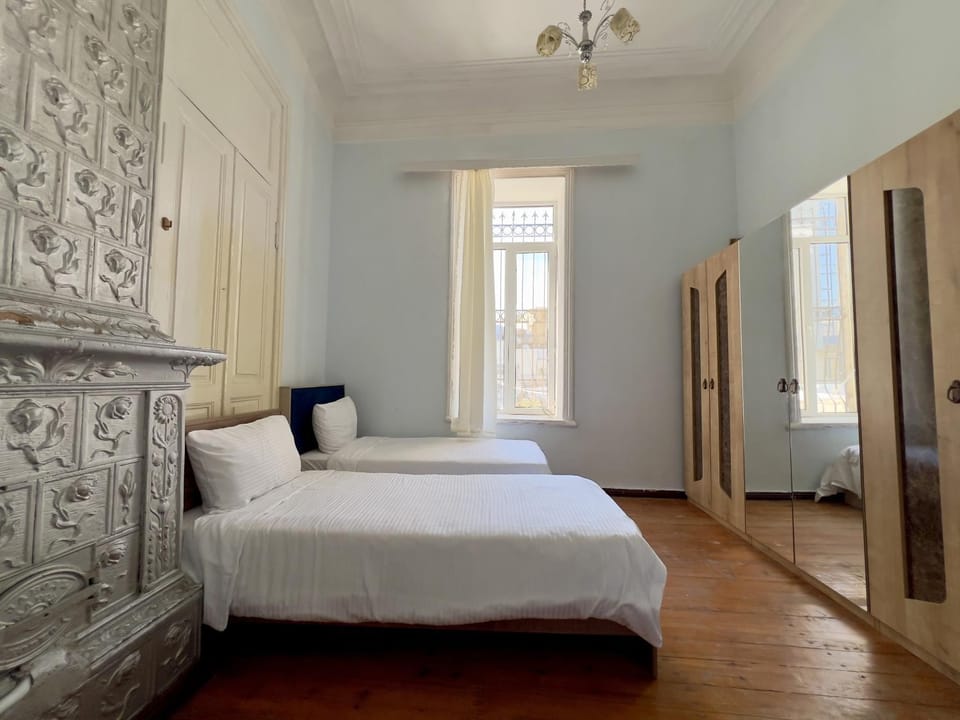 Private-balcony flat near Fountain Square Apartment in Baku