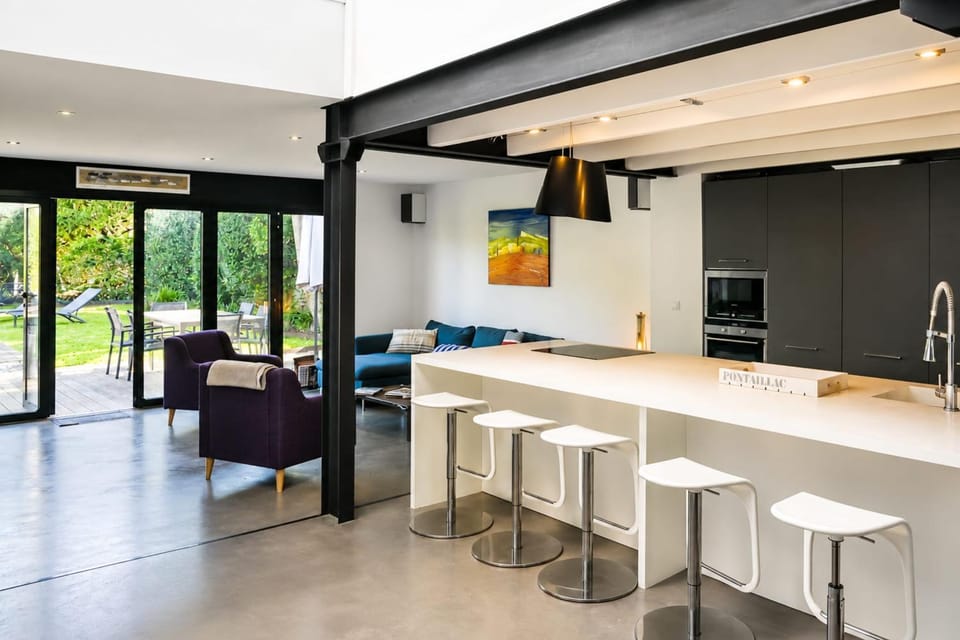 House for 11 people with a pool in La Rochelle House in La Rochelle