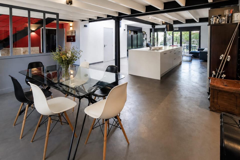 House for 11 people with a pool in La Rochelle House in La Rochelle