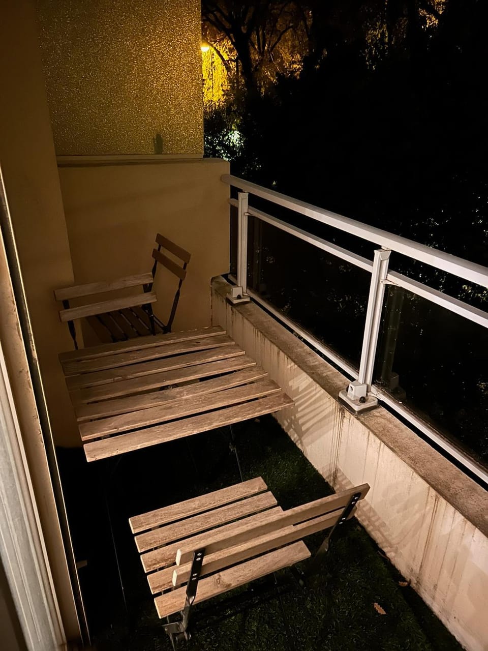 joli studio avec terrasse au calme Apartment in Nice