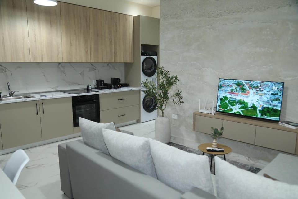 TV and multimedia, Kitchen or kitchenette, Seating area, Dining area, minibar, oven