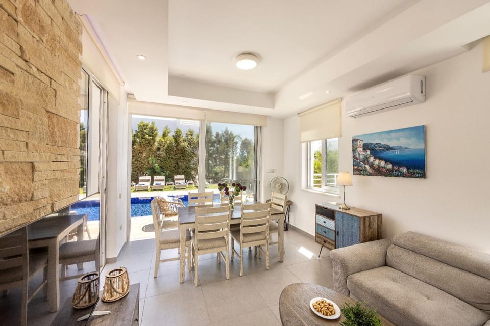 Milos Lifestyle villas H9 House in Protaras