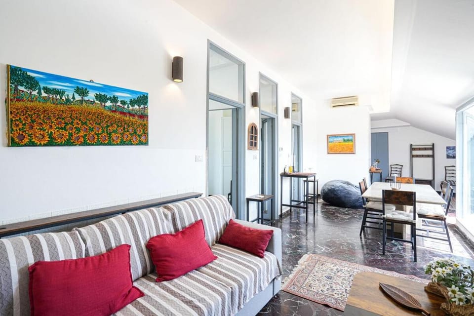 Piazza Statuto Terrace Apartment in Turin