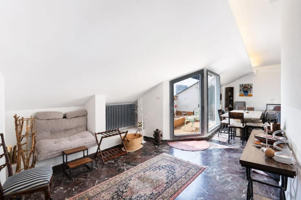 Piazza Statuto Terrace Apartment in Turin