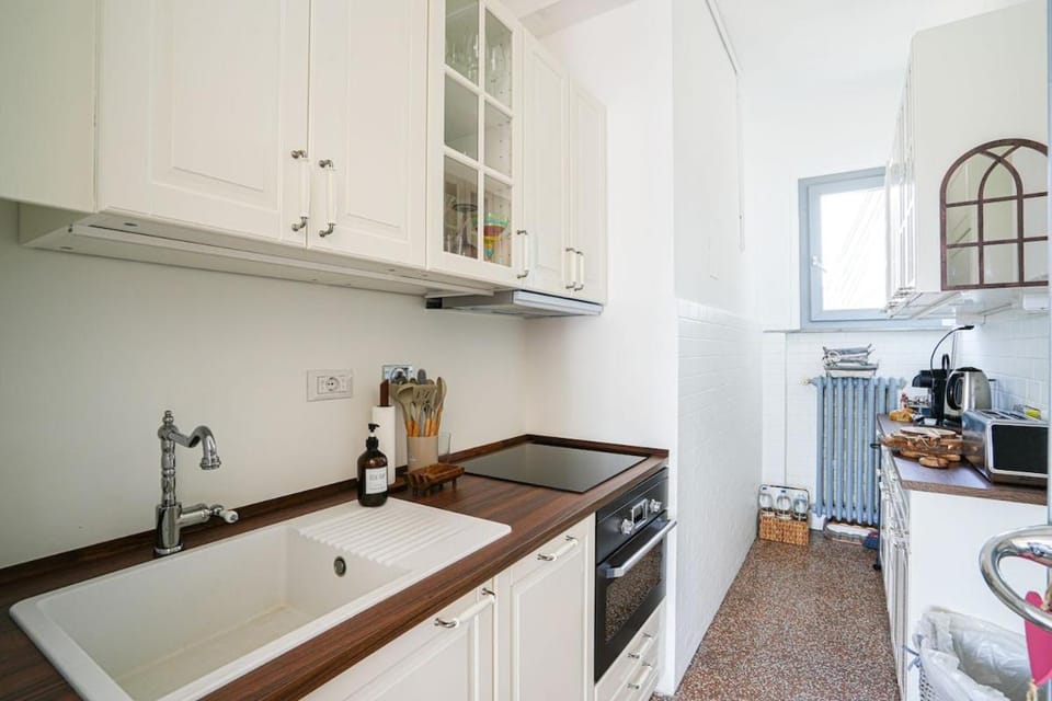 Piazza Statuto Terrace Apartment in Turin
