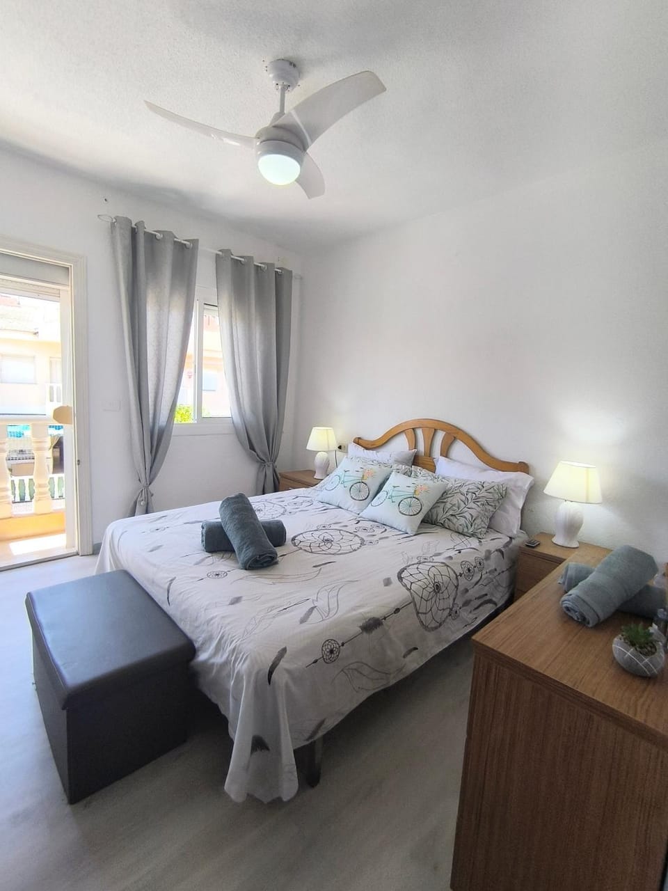 Living room, Bedroom