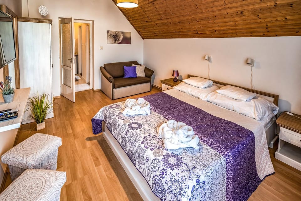 Pávics Apartmanok Apartment in Hungary