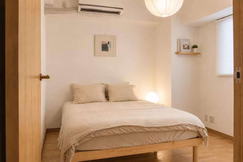 Cozy Japandi 3LDK in Namba for Groups Apartment in Osaka