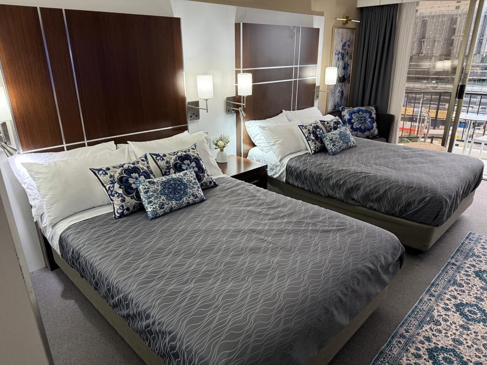 Ocean View Studio with Two Double Beds Central Surfers Paradise Apartment in Surfers Paradise Boulevard