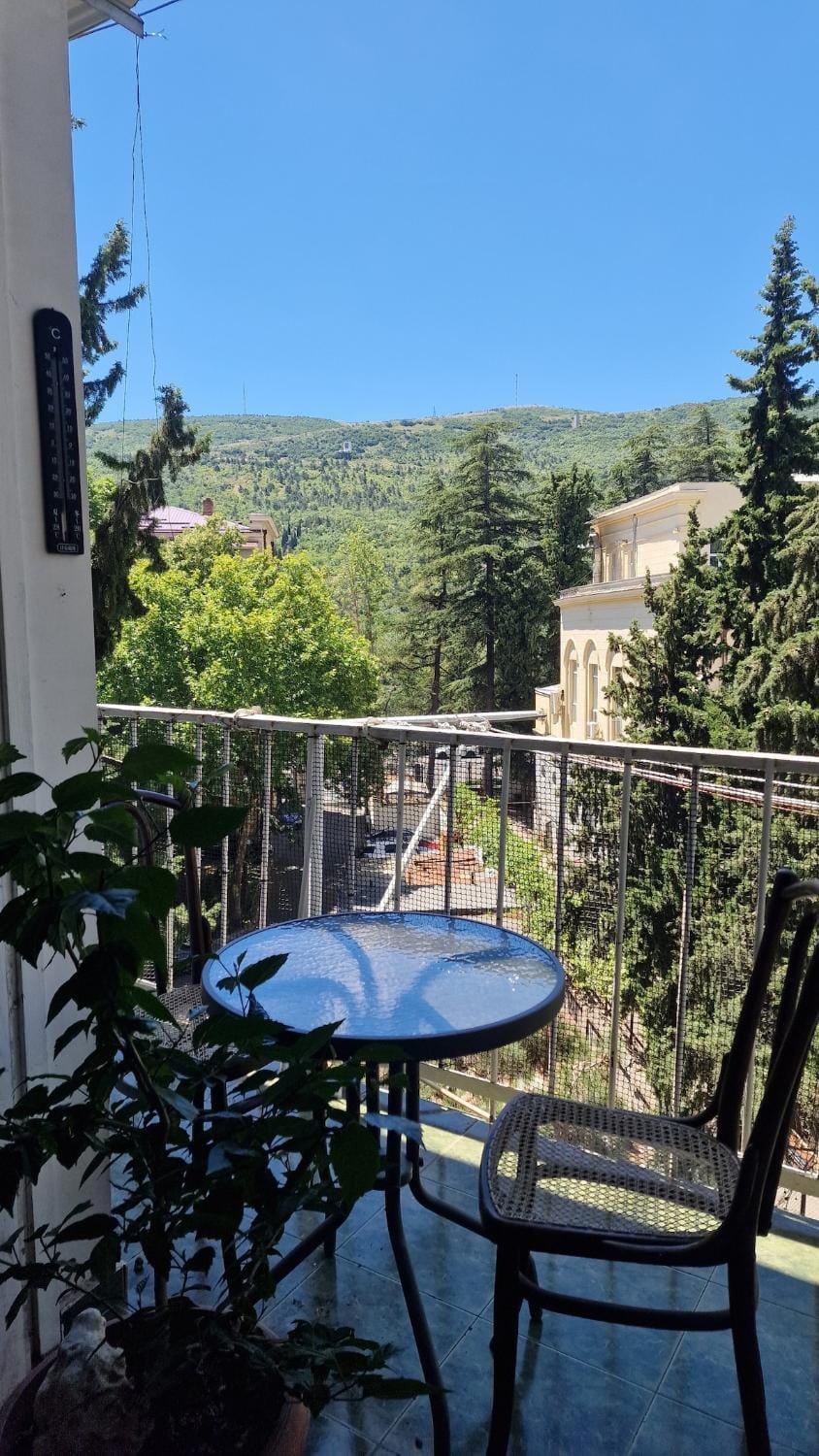 Balcony/Terrace, Mountain view