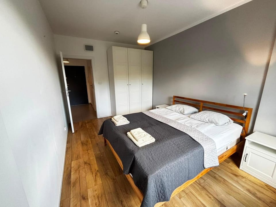 Bed, Photo of the whole room, Bedroom, wardrobe