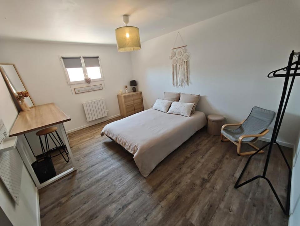 L'Escale Provençale - Maisonnette avec cour ombragée à 5 minutes d'Avignon House in Sorgues