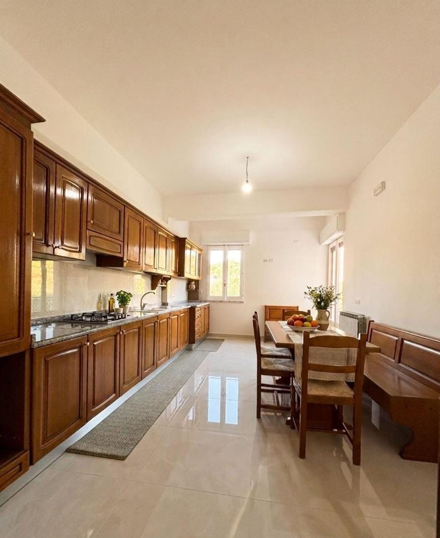 Kitchen or kitchenette, Dining area, dishwasher, stove