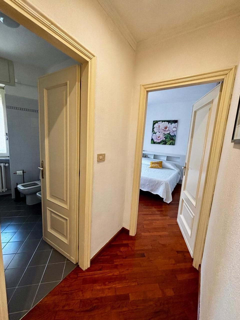 Property building, Bathroom, Living room