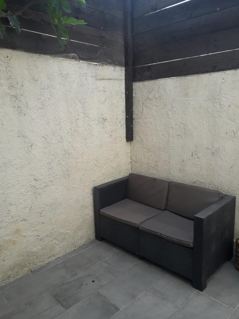 Studio climatisé terrasse Apartment in Sorgues