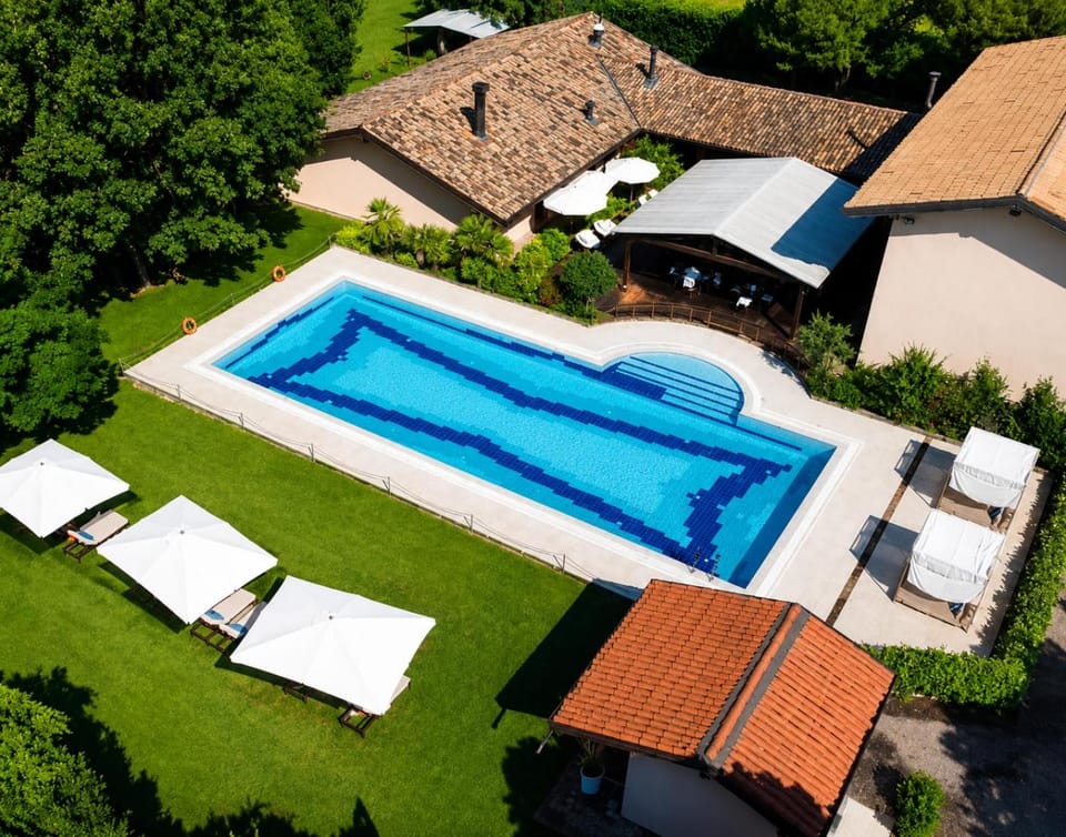 Property building, Swimming pool
