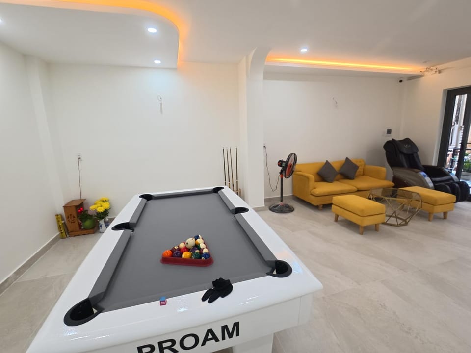 Communal lounge/ TV room, Billiard, Casino