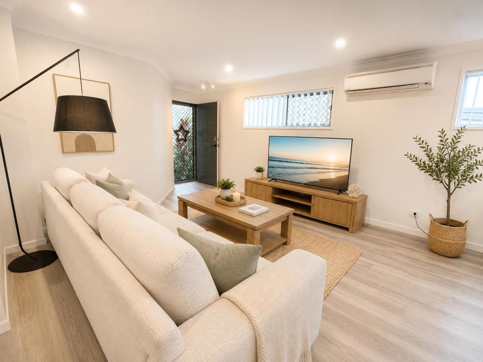 Calamvale Comfort - Close to Sunnybank & Garden City House in Brisbane
