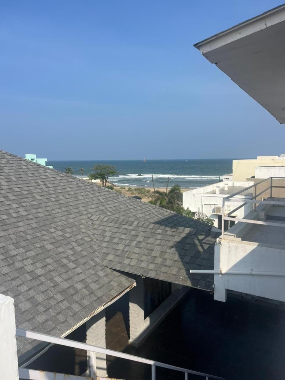 Property building, Day, Natural landscape, View (from property/room), Balcony/Terrace, Balcony/Terrace, Beach, Sea view
