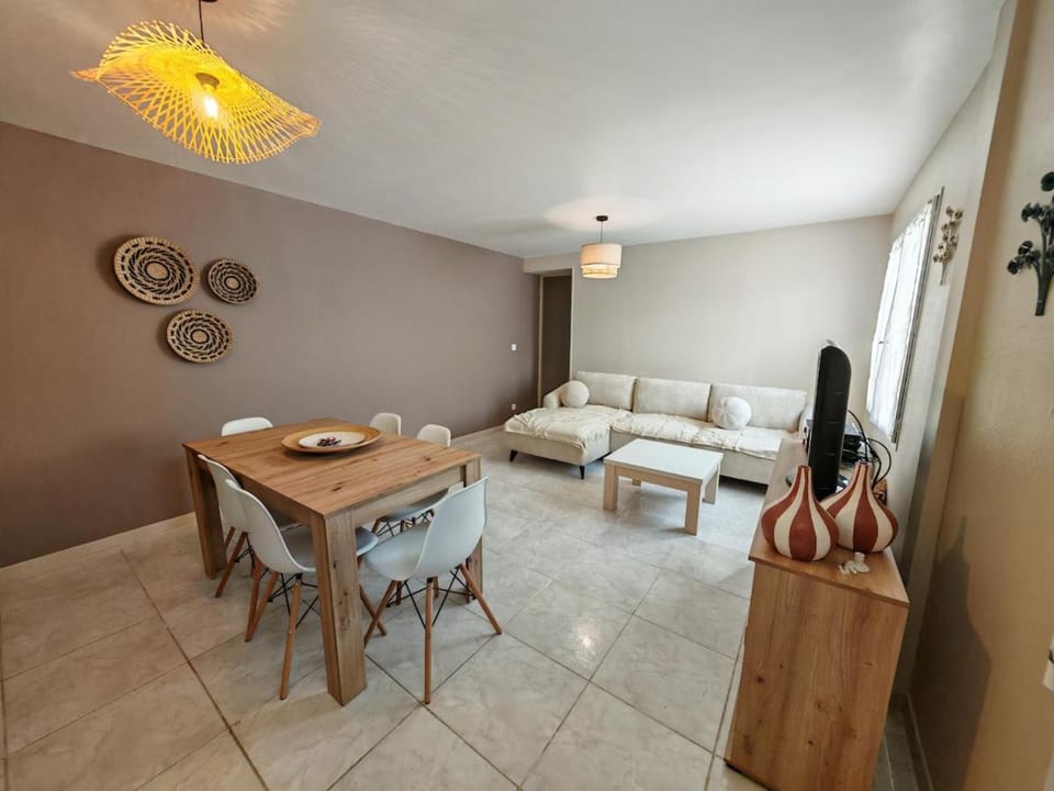 Maison de plain-pied, 2 chambres Apartment in Angoulême