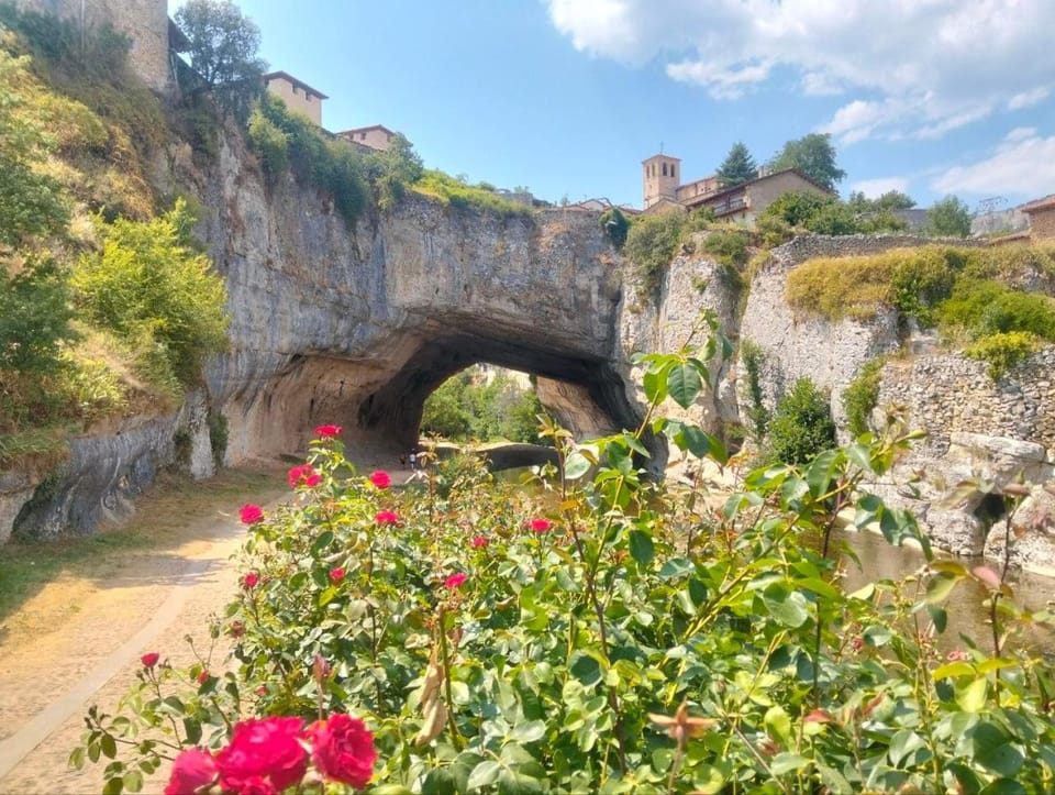 Nearby landmark, Natural landscape, Landmark view