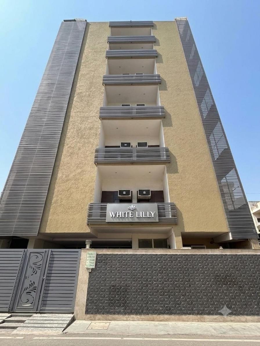 White Lilly Apartment in Gurugram