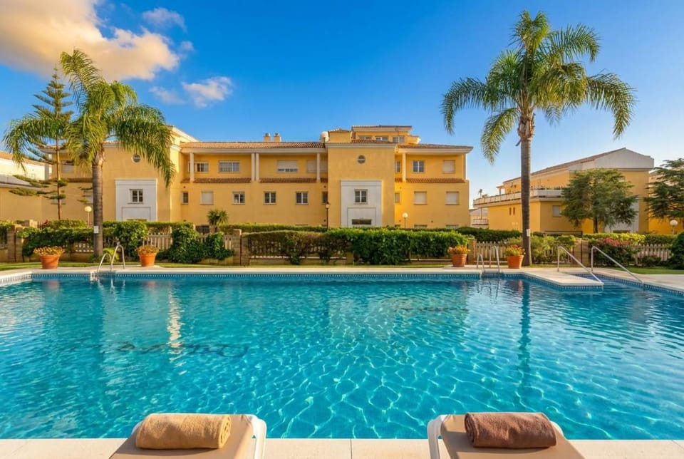 Magnificent apt in Cabopino by Costarentals - M5 Apartment in Marbella