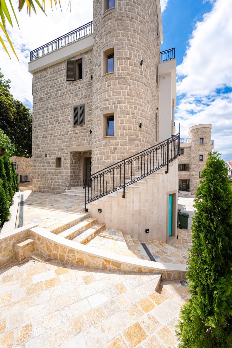 Property building, Day