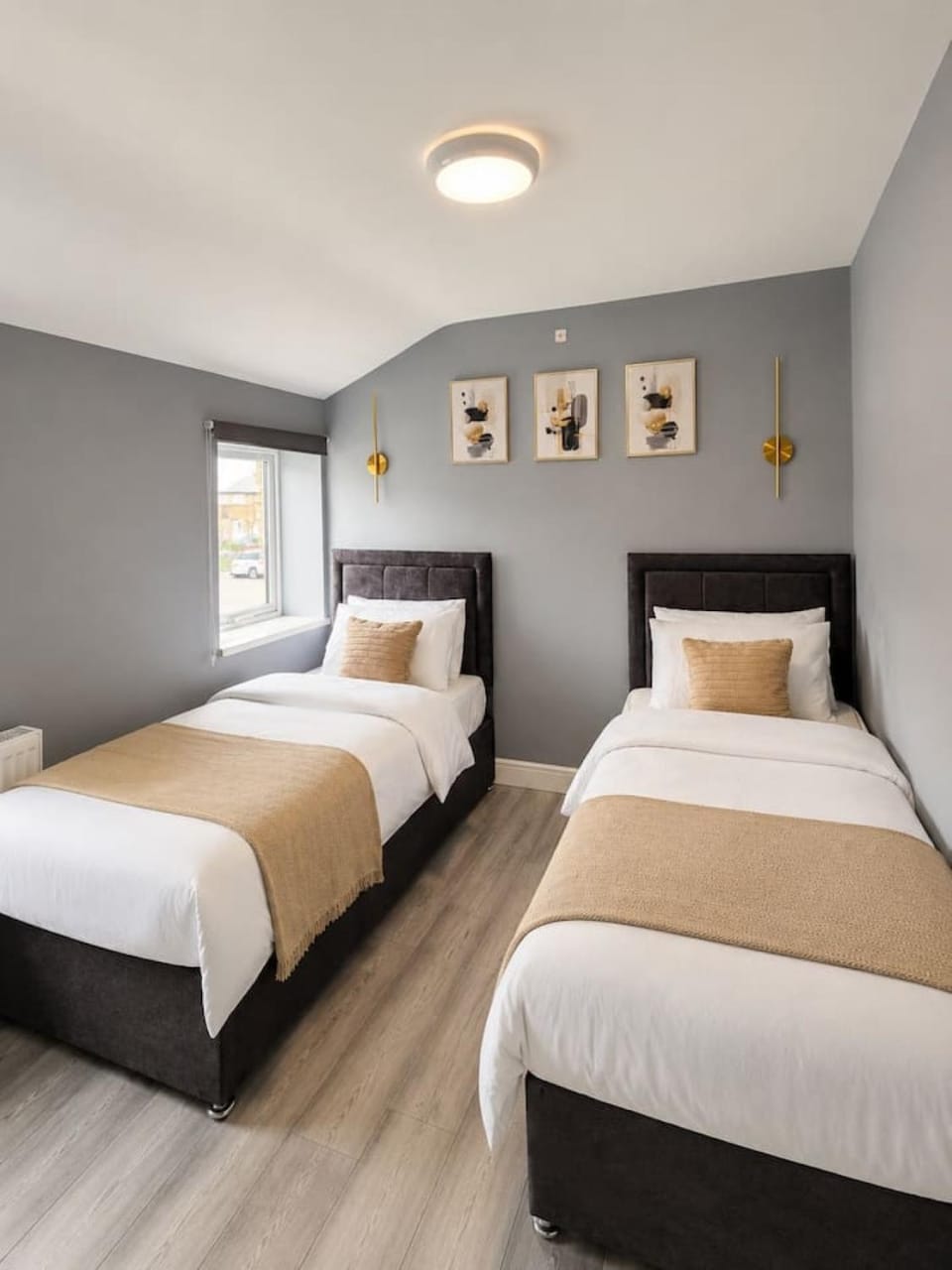 Bedford Station Retreat - Sleeps 3 - Free Parking Apartment in Bedford
