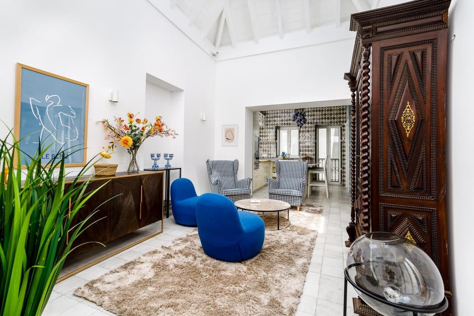 Communal lounge/ TV room, Living room