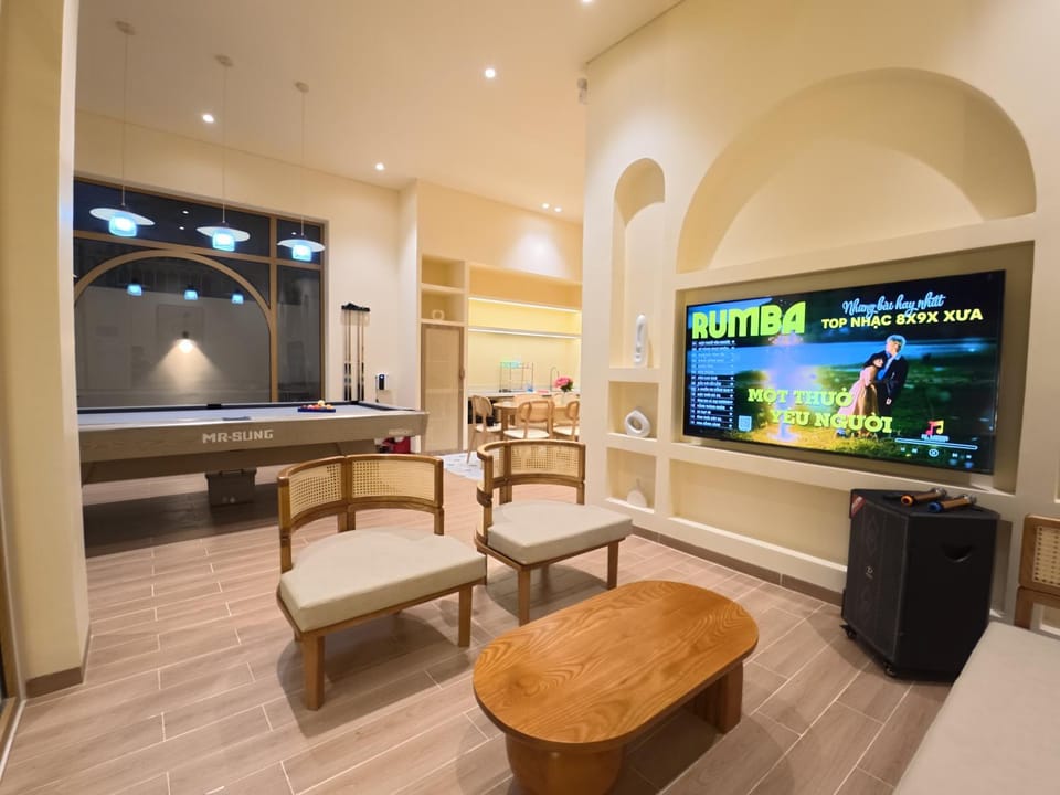 BBQ facilities, Game Room, Karaoke, Nightclub / DJ