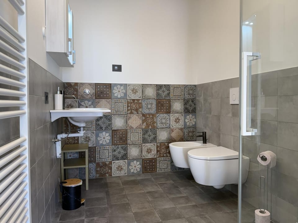 Shower, Toilet, Bathroom, bidet